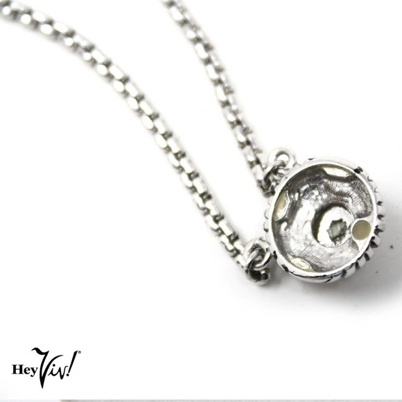 Vintage Silver Tone Oval w Pave Rhinestone Pendant Necklace 16" Chain - Hey Viv - Picture 5 of 7